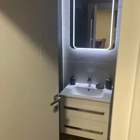 شقة Lena2023 نوفي ساد